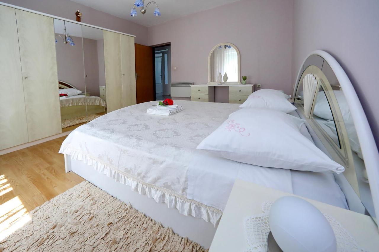 Apartments Adrian Бибинє Екстер'єр фото