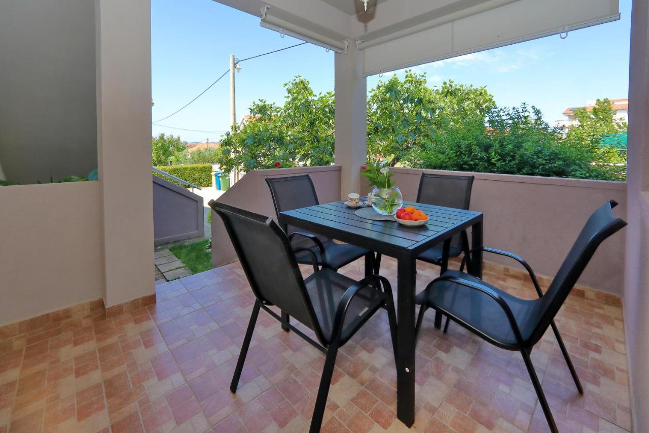 Apartments Adrian Бибинє Екстер'єр фото