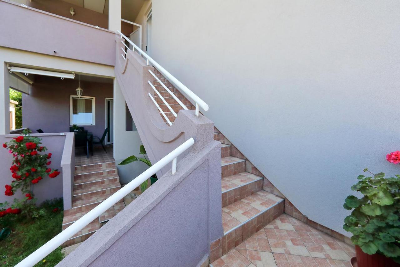 Apartments Adrian Бибинє Екстер'єр фото