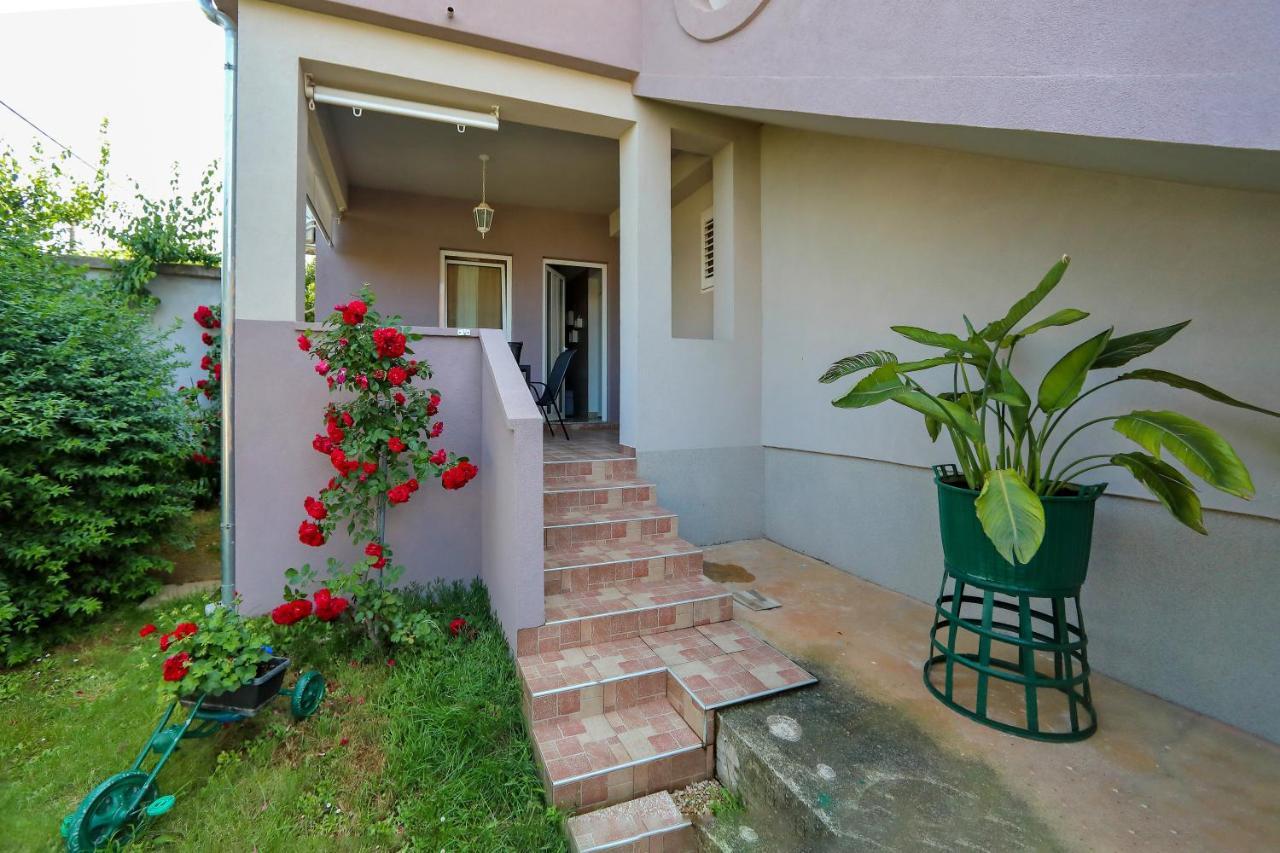 Apartments Adrian Бибинє Екстер'єр фото